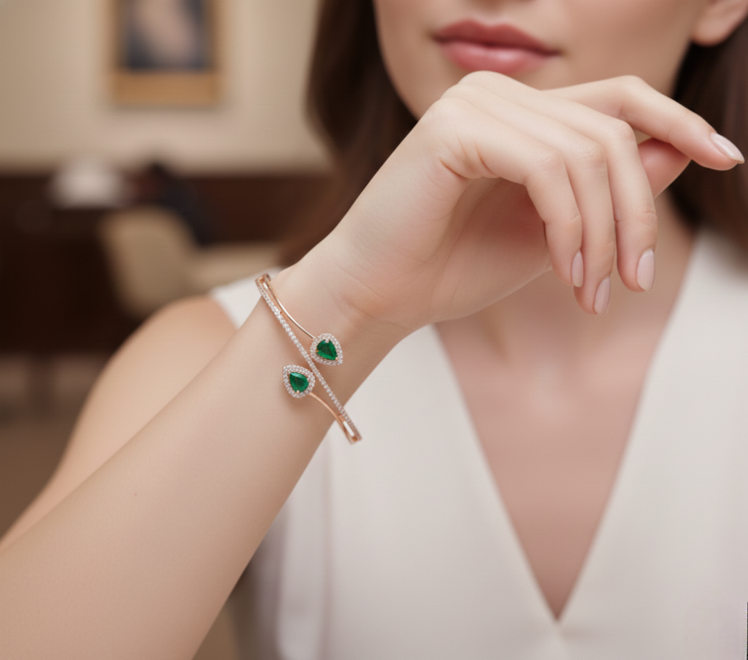 Pear Essence Open Bangle