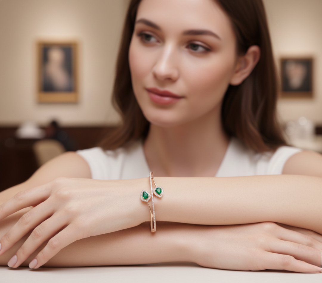 Pear Essence Open Bangle