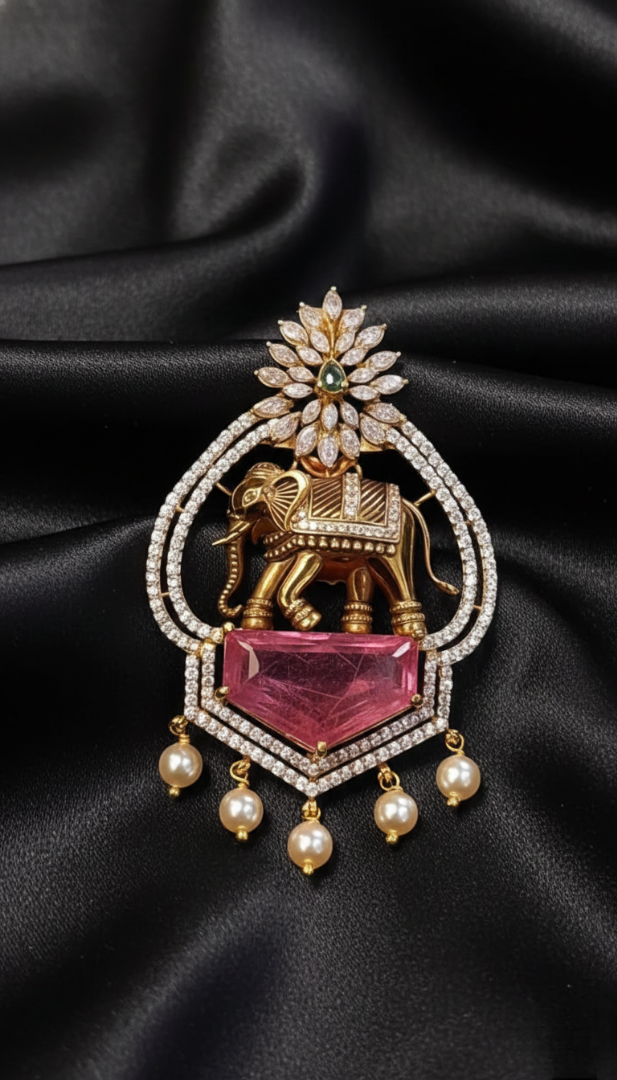 Avaneesh Heritage Pendant