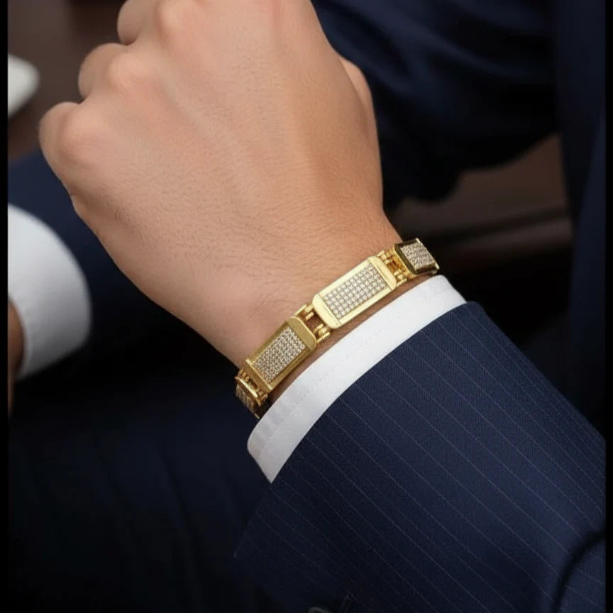 Gilded Clover Link Bracelet