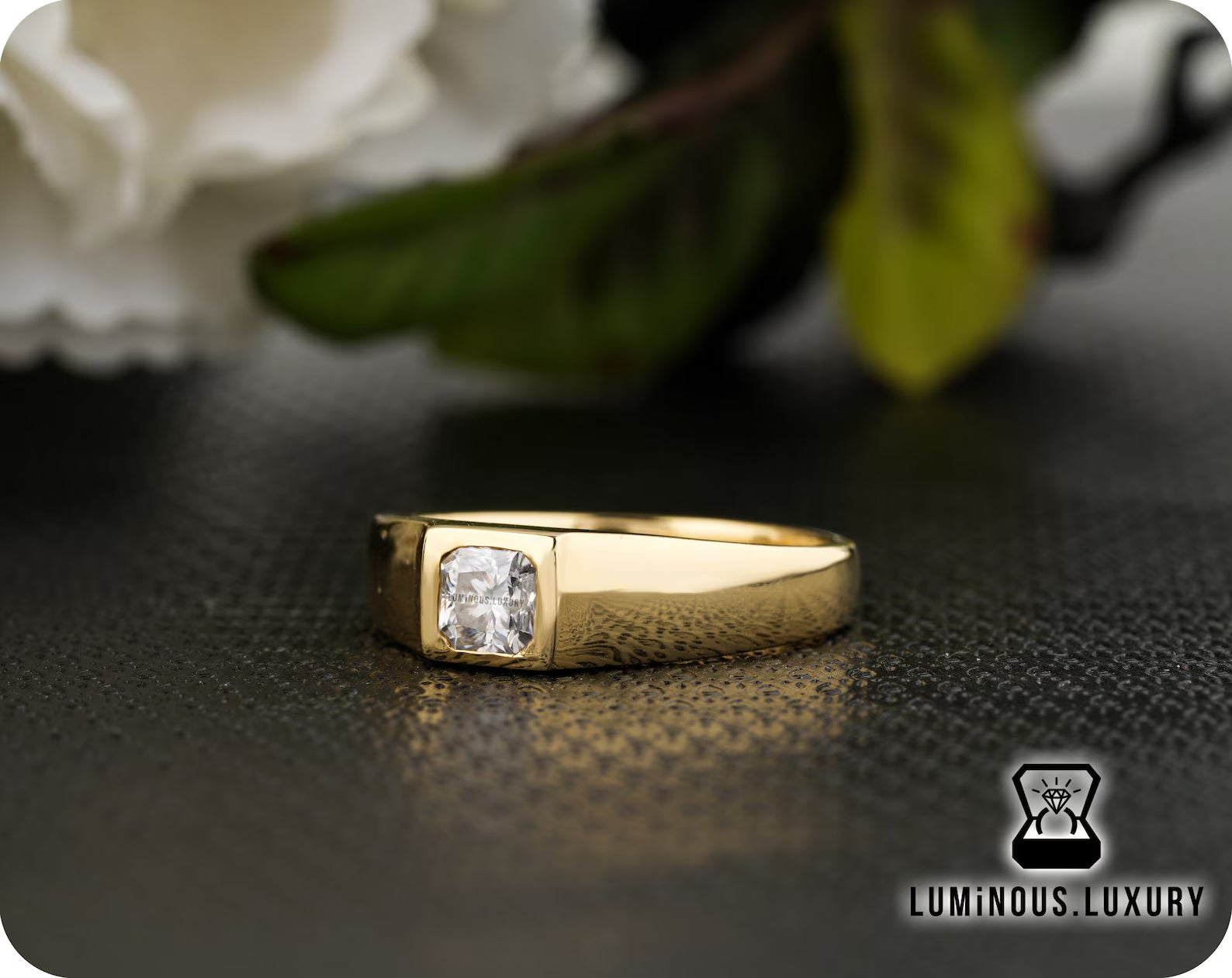 Menβs Emerald Cut Solitaire Signet Ring