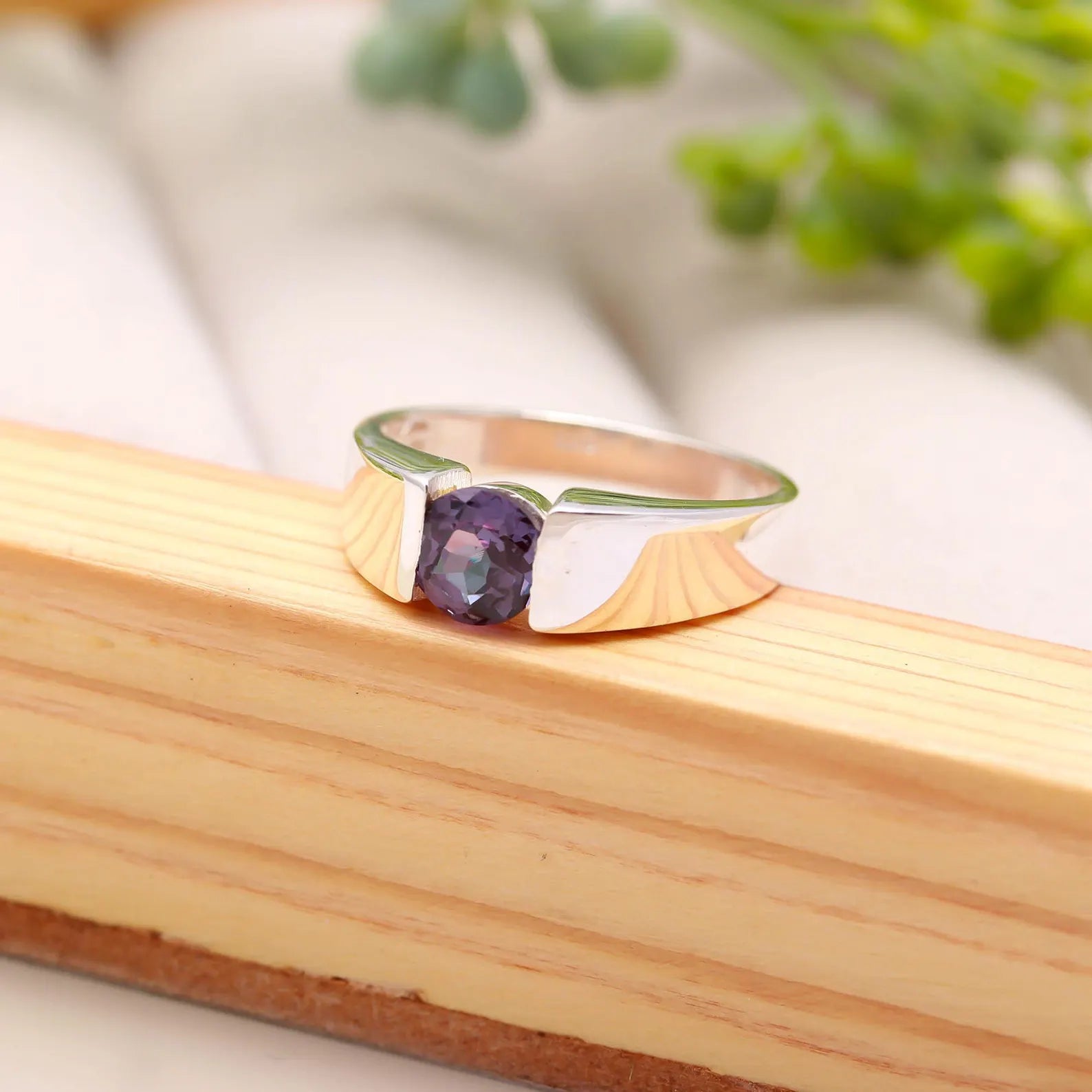 Menβs Alexandrite Tension Set Solitaire Ring