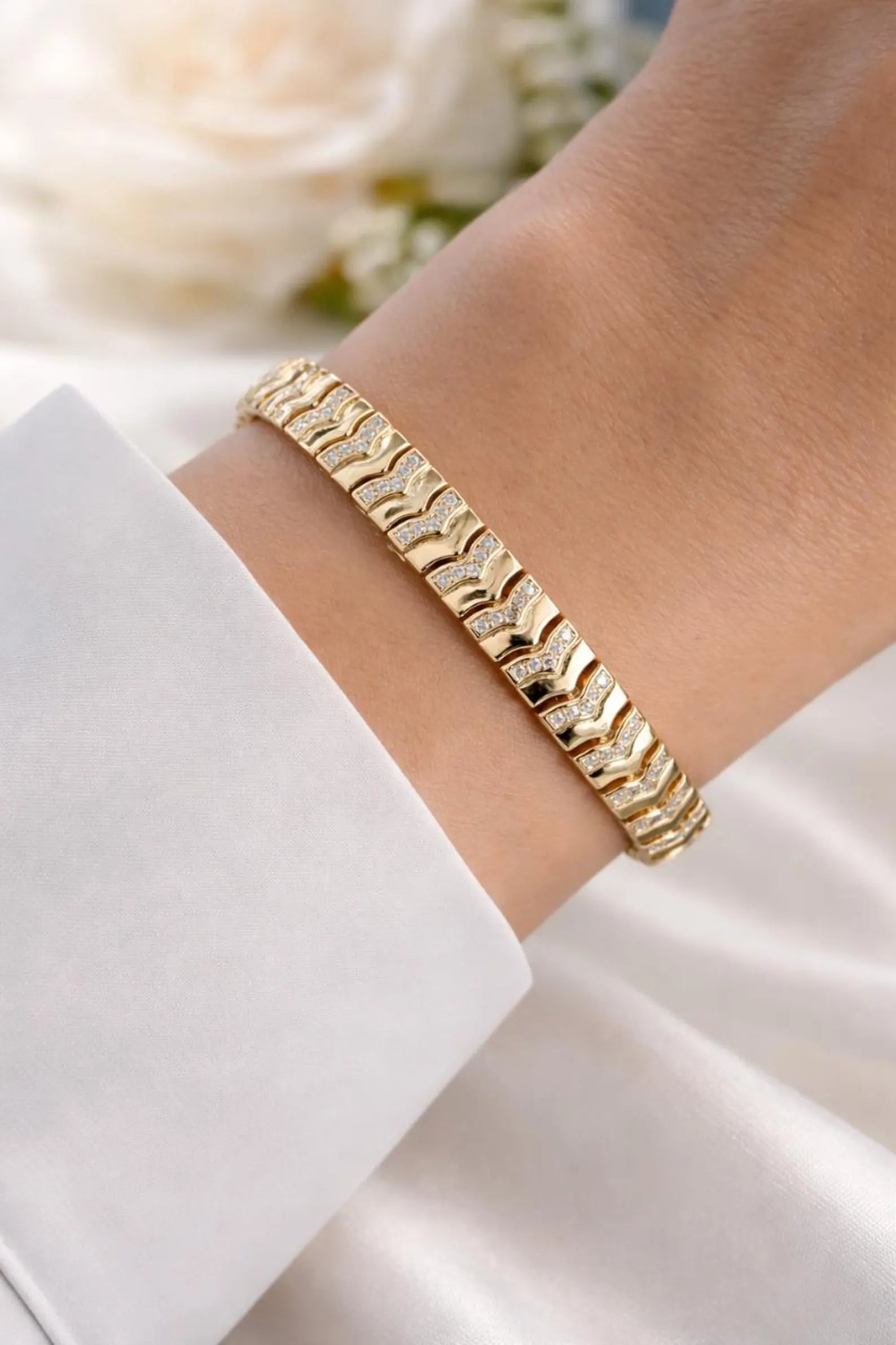 Chevron Glow Link Bracelet