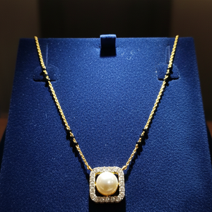 Pearl & Diamond Square Halo Mangalsutra