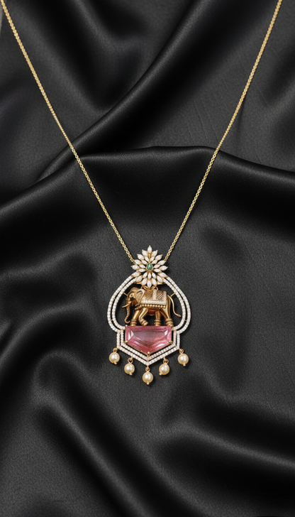 Avaneesh Heritage Pendant