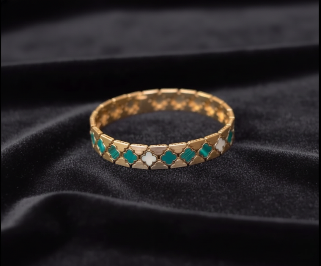 Mosaic Clover Kada