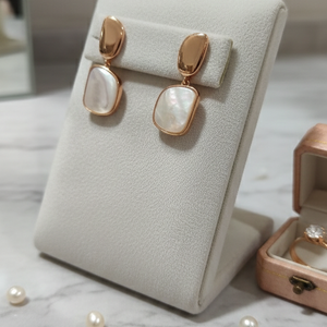 Iridescent Nacre Suite