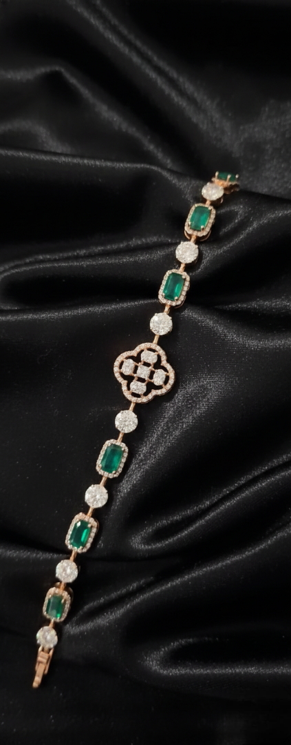 Emerald Clover Station Bracelet
