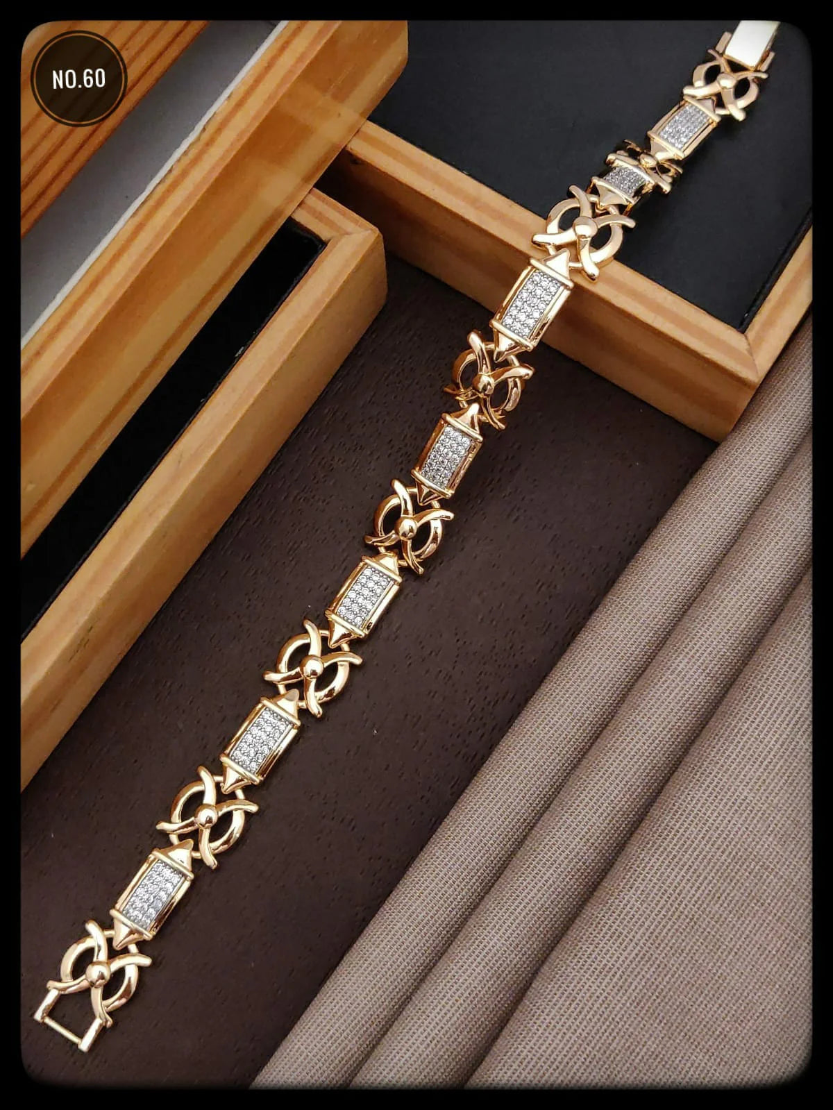 Gilded Clover Link Bracelet