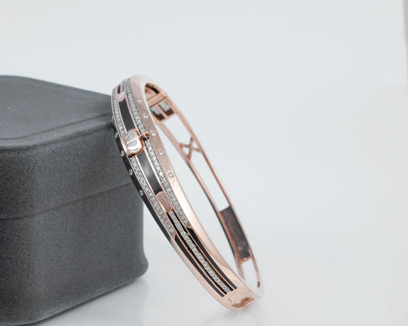 Vector Horizon Obsidian Pavé Bangle