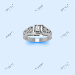 Round Cut Solitaire in Geometric Gold