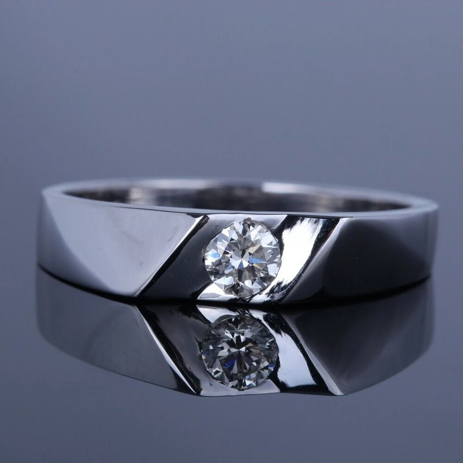 Men’s Modern Tension Set Round Diamond Band