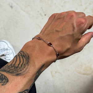 Crimson Baguette Minimalist Link