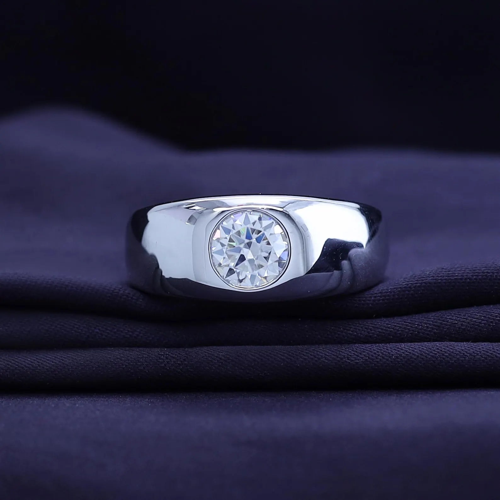 Men’s Executive Bezel Set Dome Band