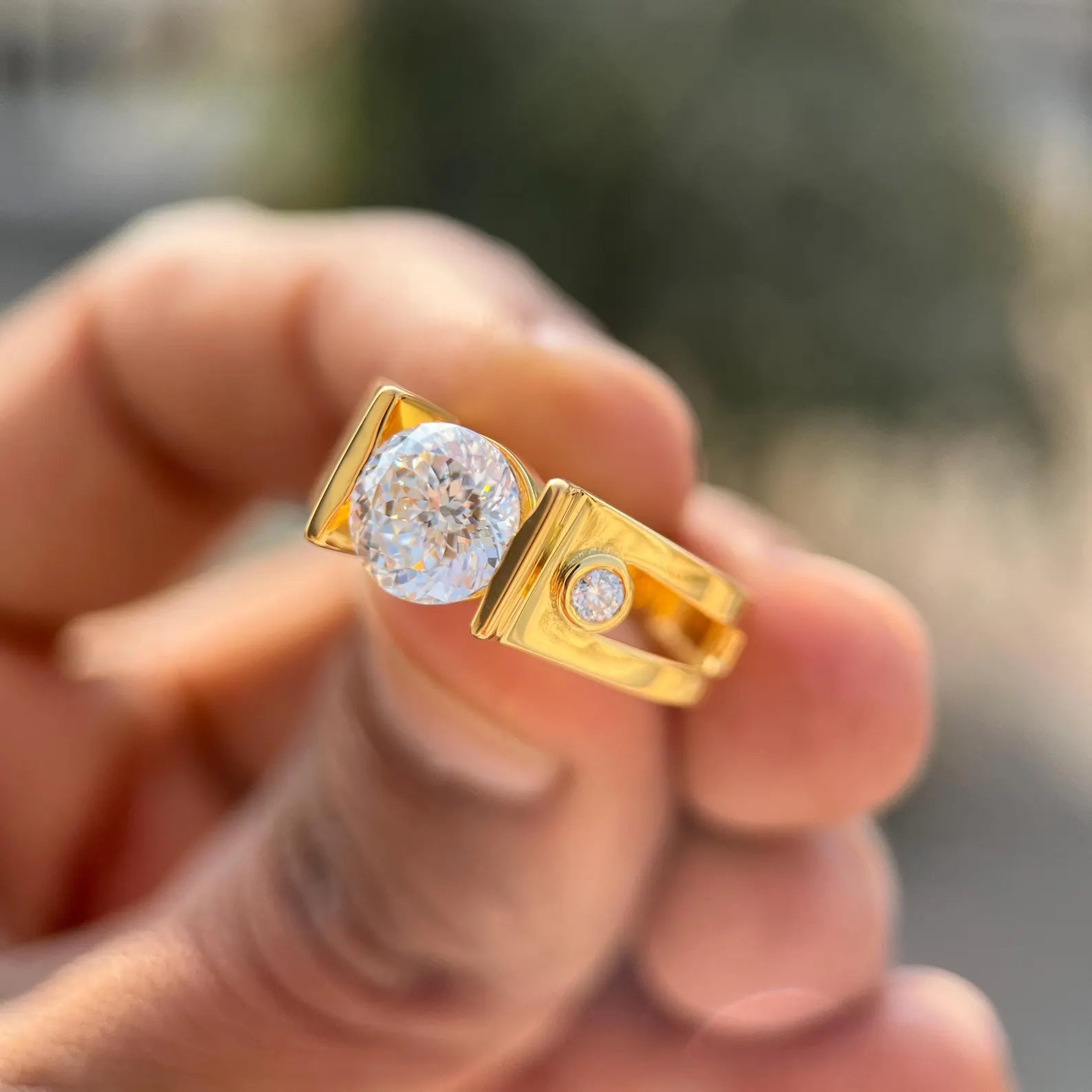 Men’s Modern Geometric Solitaire Ring