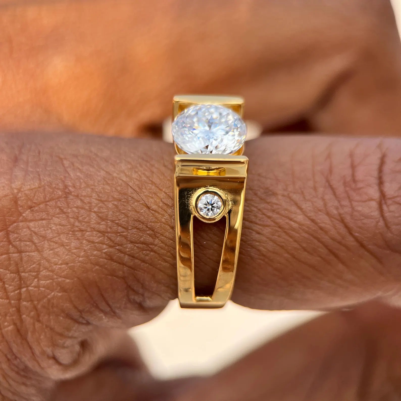 Men’s Modern Geometric Solitaire Ring