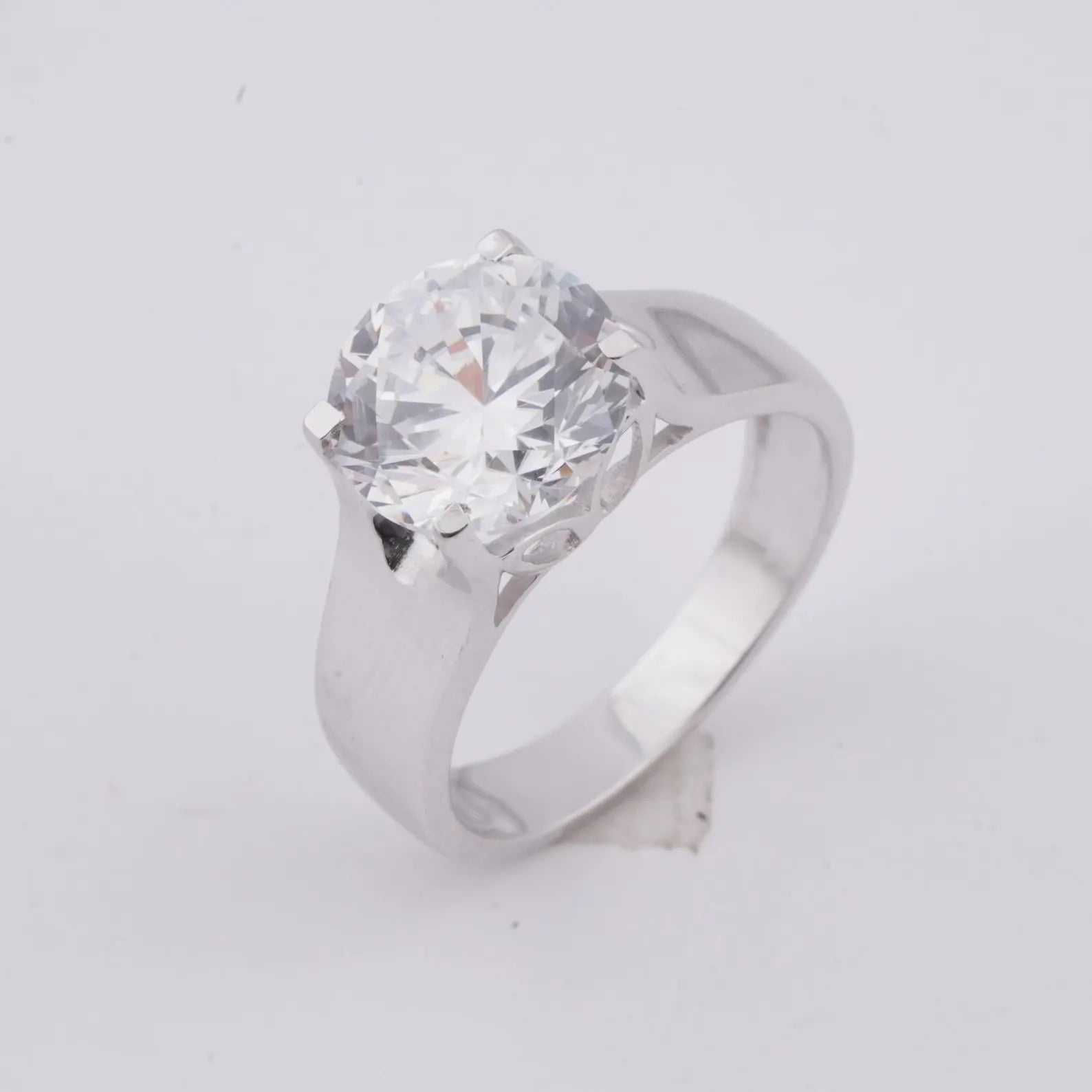 Men’s Classic 4 Prong Solitaire Ring