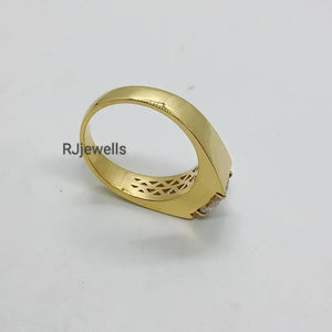 Men’s Bold Gold Solitaire Ring