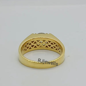 Men’s Bold Gold Solitaire Ring
