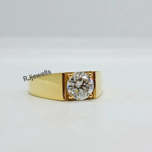 Men’s Bold Gold Solitaire Ring