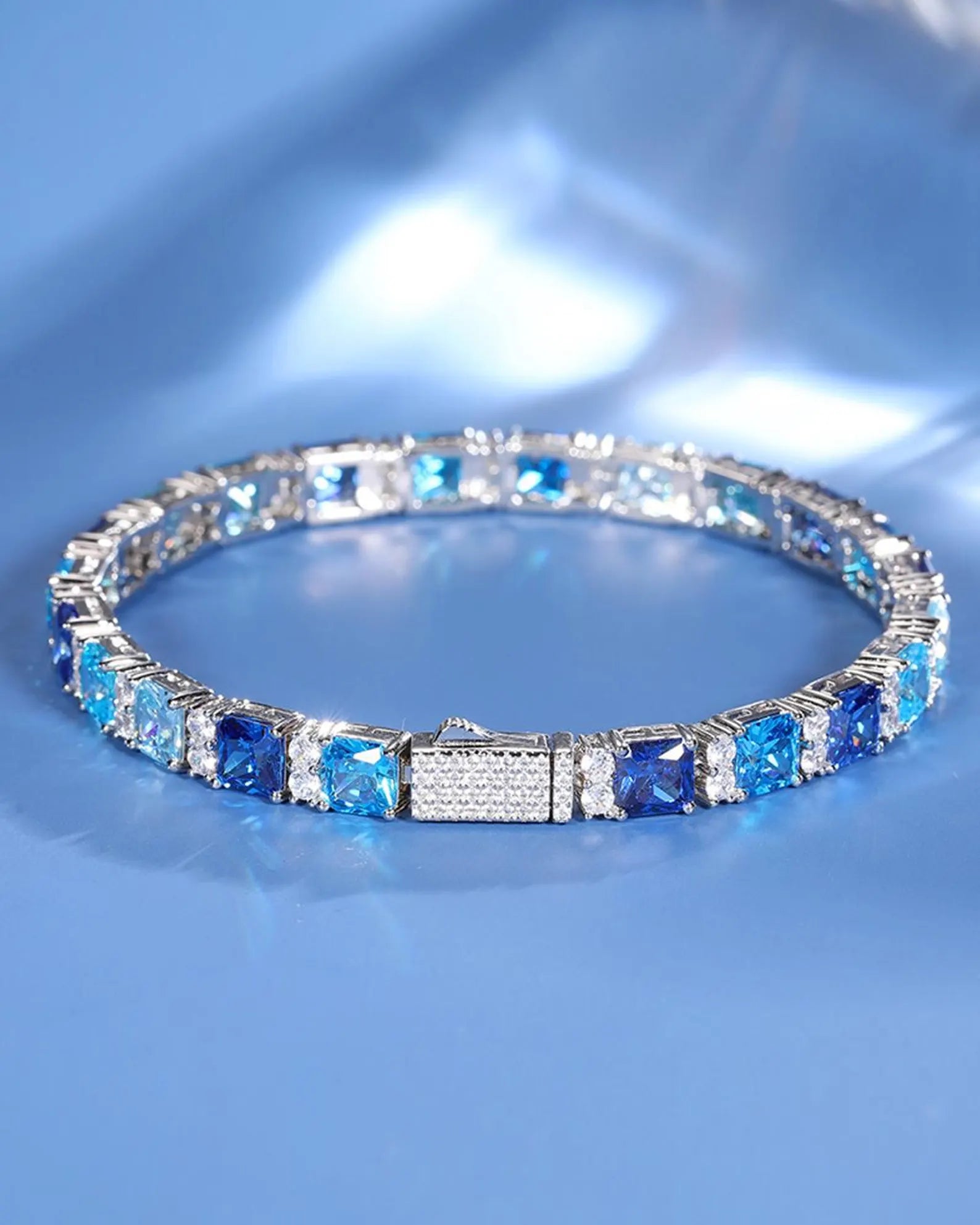 Azure Horizon Sapphire Gradient Set