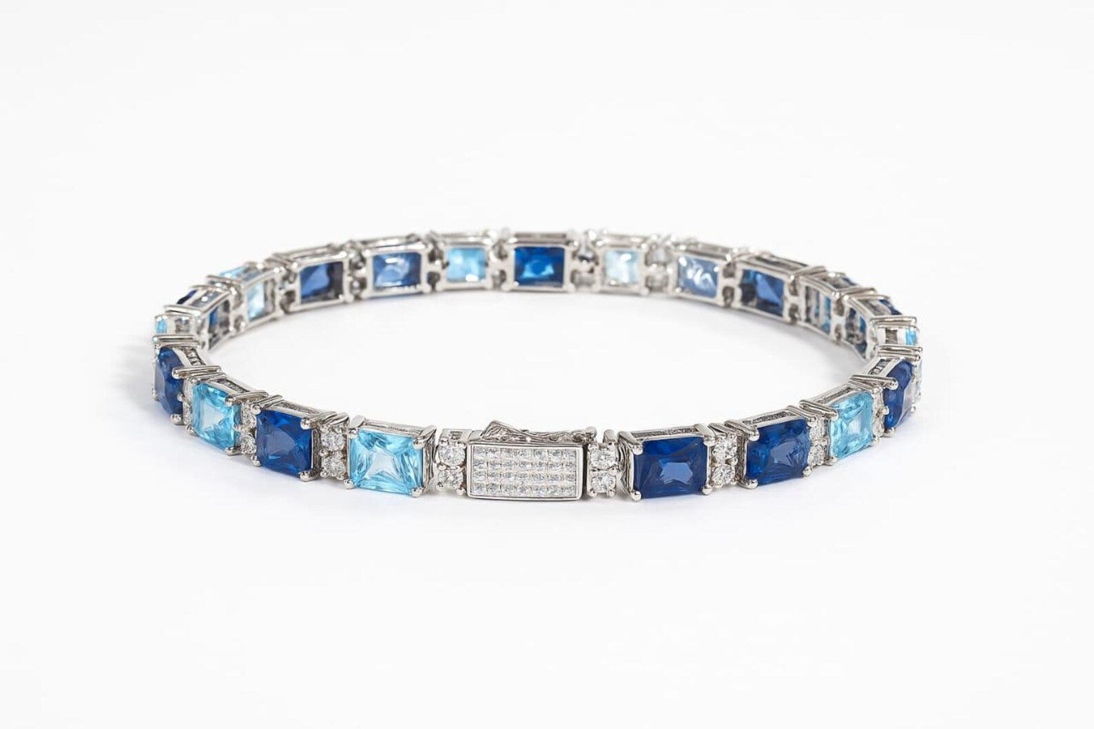 Azure Horizon Sapphire Gradient Set