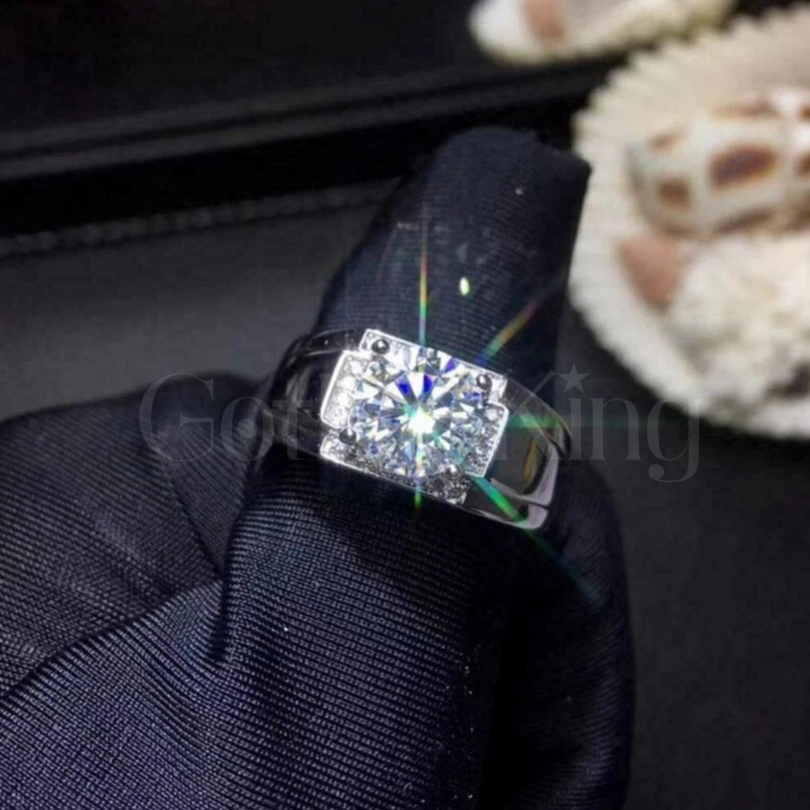 Men’s Round Brilliant Moissanite Halo Ring