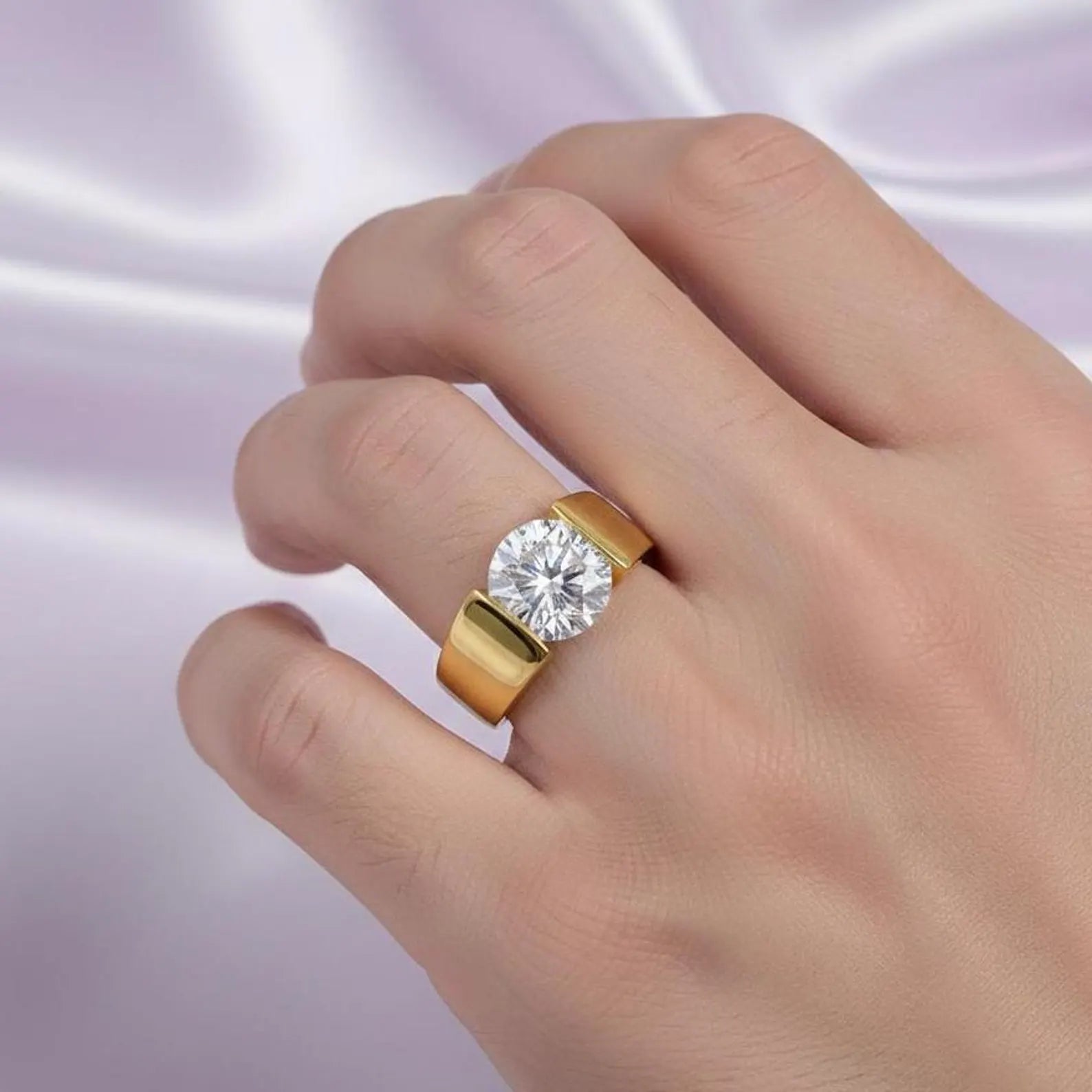 Men’s Signature Gold Tension-Set Statement Band