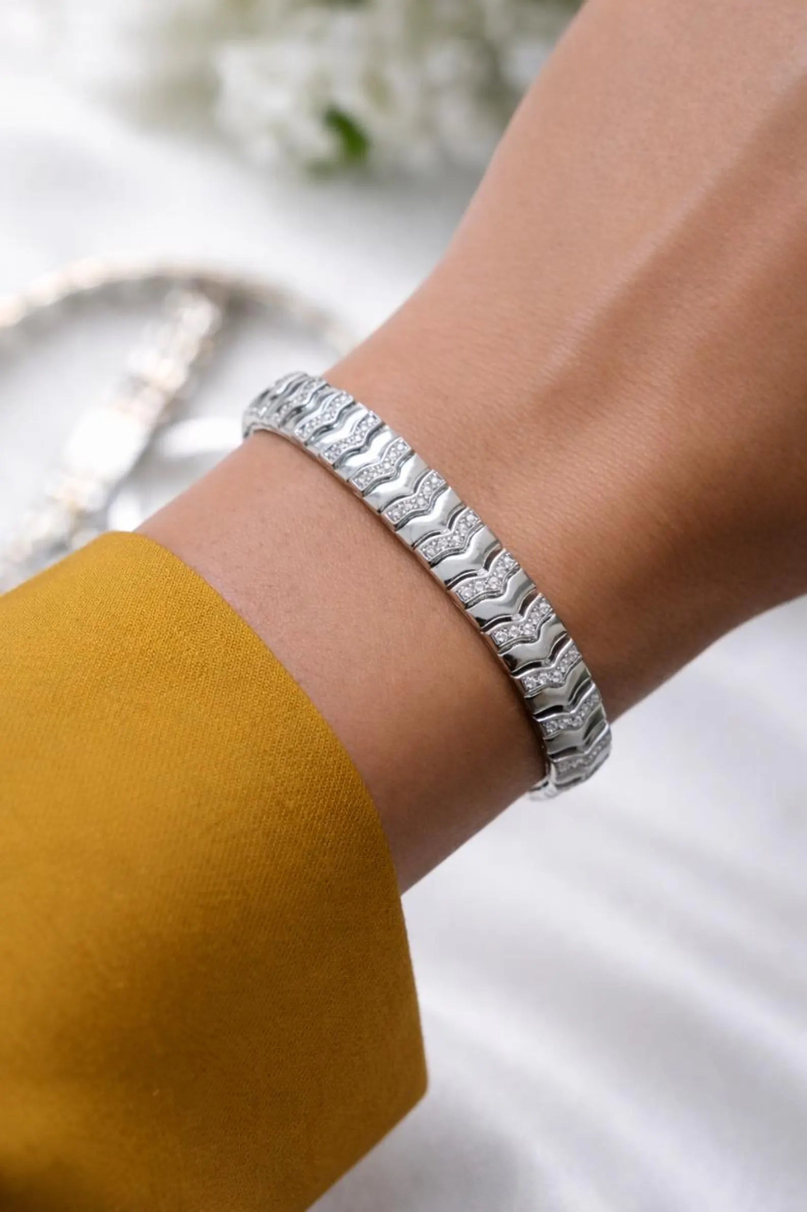 Chevron Glow Link Bracelet