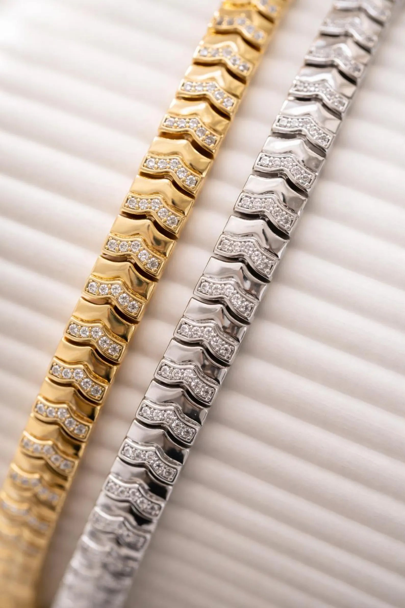 Chevron Glow Link Bracelet